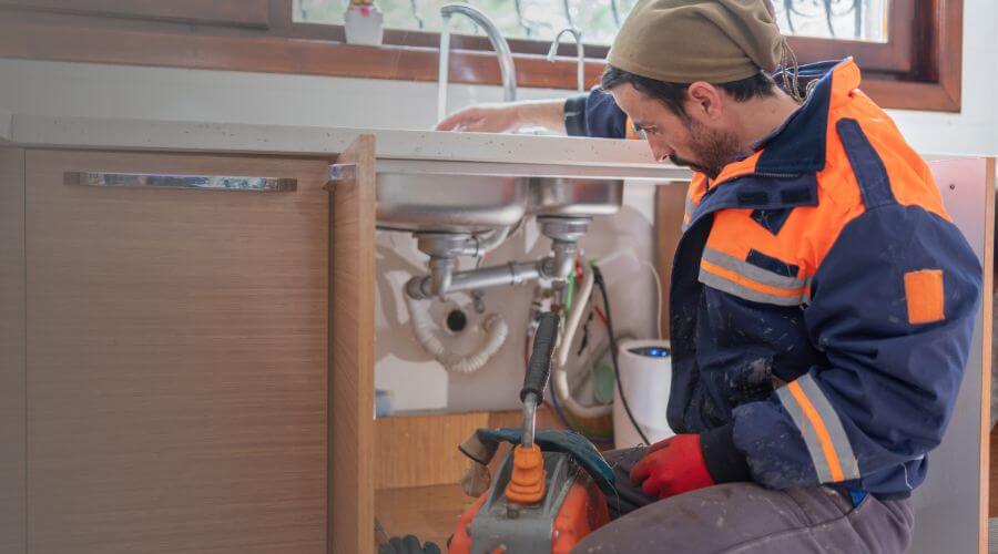 Local tankless water heater installation in Melvin, IL